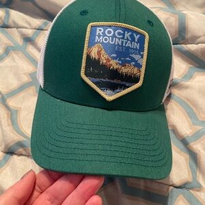 Columbia Rocky Mountain Mesh Hat Size S/M
